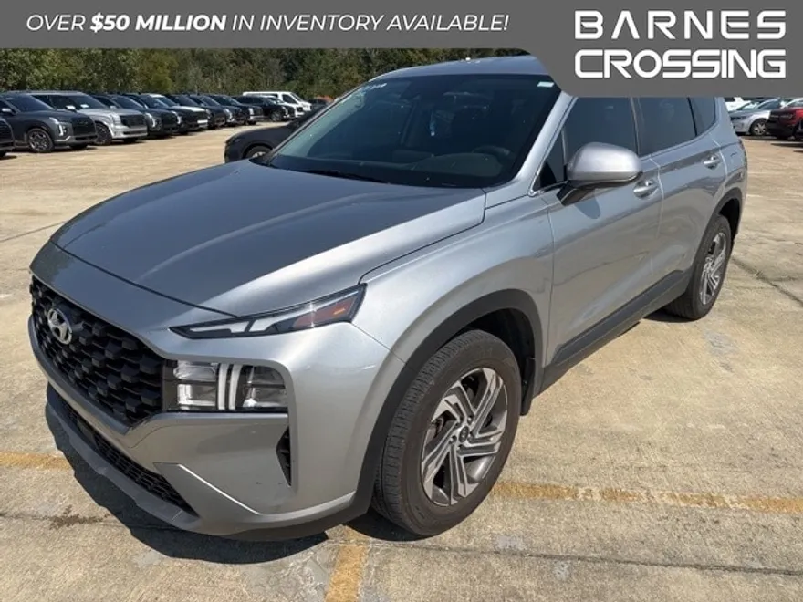 2022 Hyundai Santa Fe SE photo 1