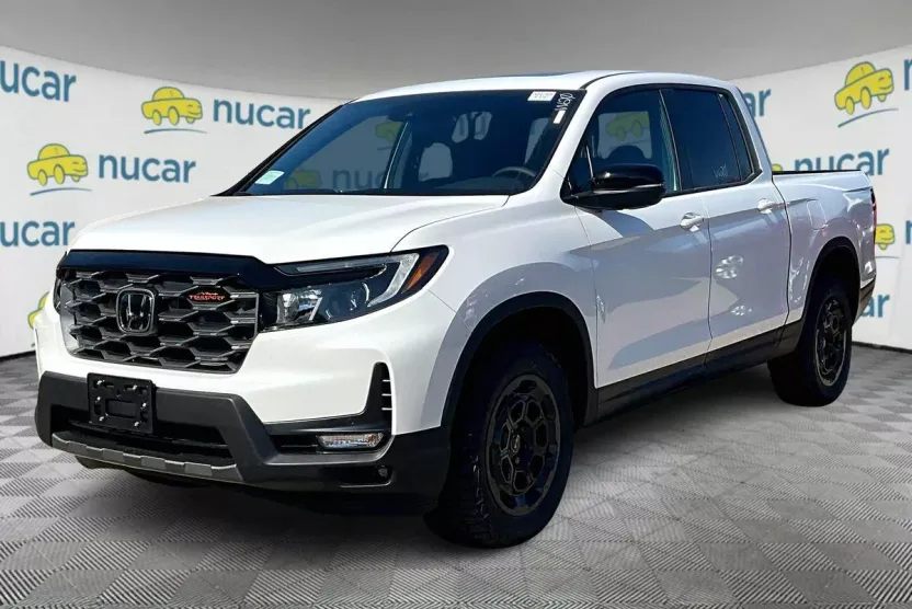 2025 Honda Ridgeline TrailSport photo 1