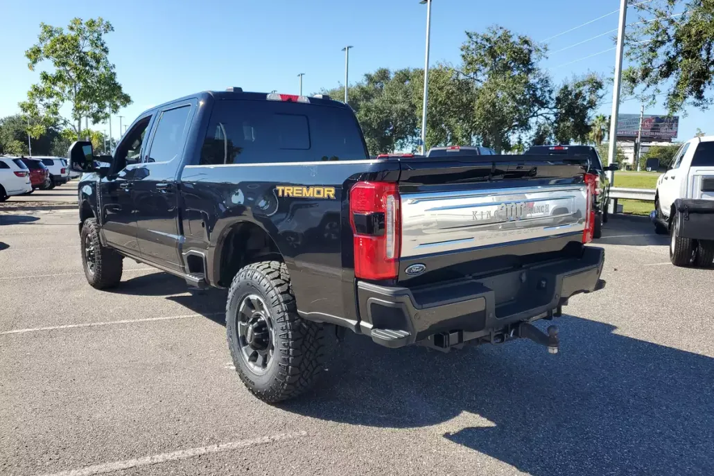 2024 Ford F-350 King Ranch photo 1