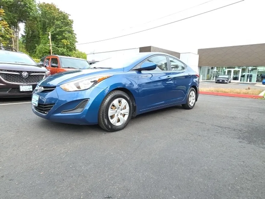 2016 Hyundai Elantra SE photo 1