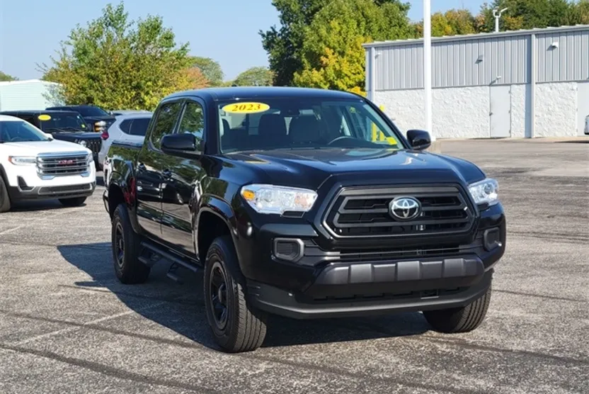 2023 Toyota Tacoma V6 4x4 photo 1