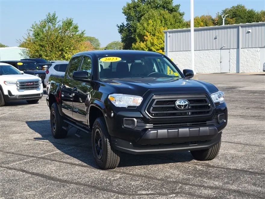 2023 Toyota Tacoma V6 4x4 photo 1