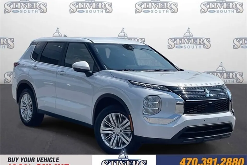 2024 Mitsubishi Outlander ES photo 1