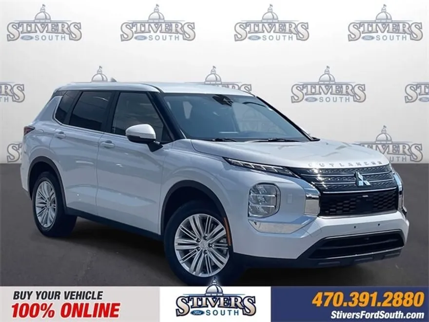 2024 Mitsubishi Outlander ES photo 1