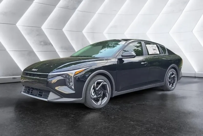 2025 Kia K4 EX photo 1