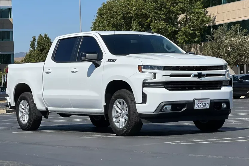 2022 Chevrolet Silverado 1500 Base photo 1