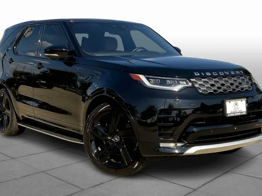 2023 Land Rover Discovery Metropolitan Edition photo 1