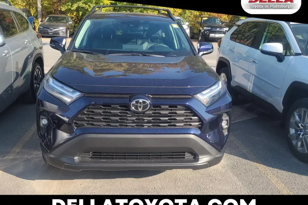 2025 Toyota RAV4 XLE Premium photo 1