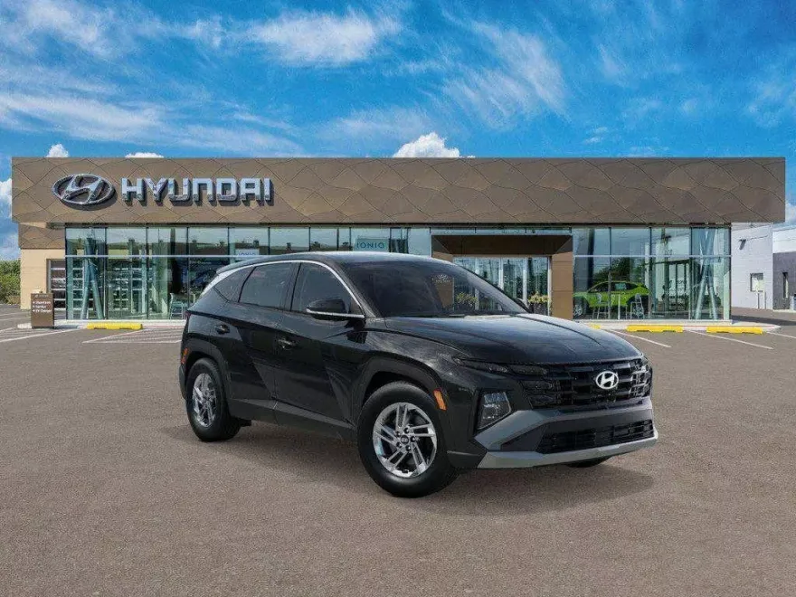 2026 Hyundai Tucson SE photo 1
