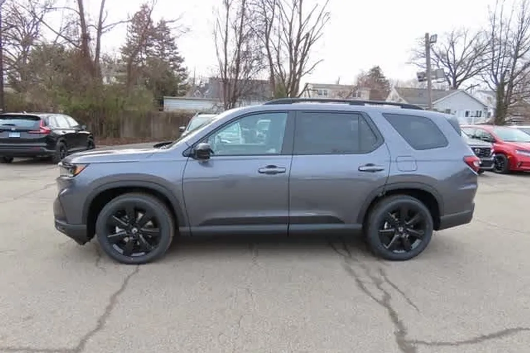 2025 Honda Pilot Black Edition photo 1