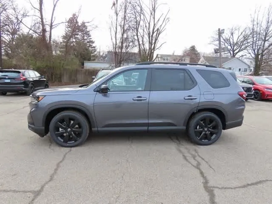 2025 Honda Pilot Black Edition photo 1