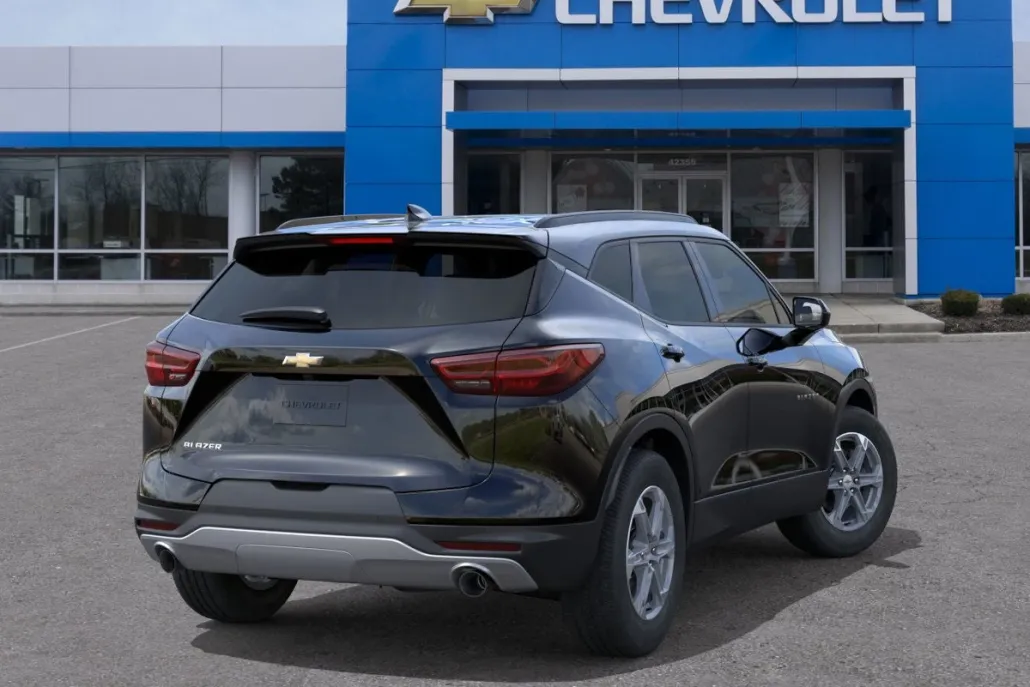 2025 Chevrolet Blazer 2LT photo 1
