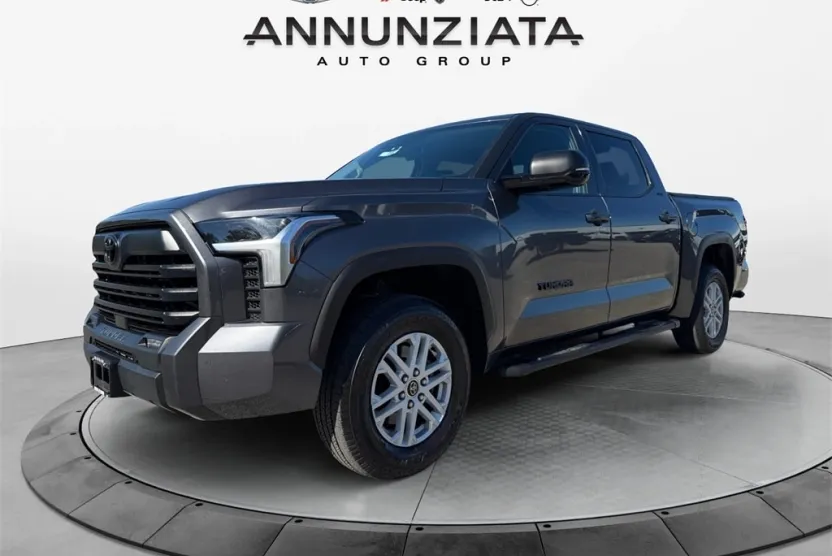 2023 Toyota Tundra SR5 CrewMax photo 1