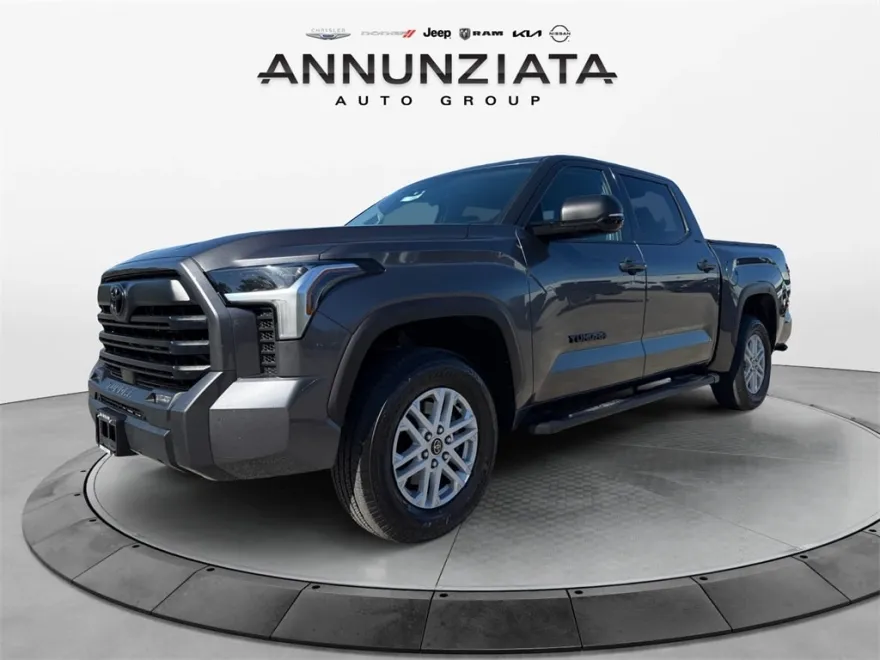 2023 Toyota Tundra SR5 CrewMax photo 1