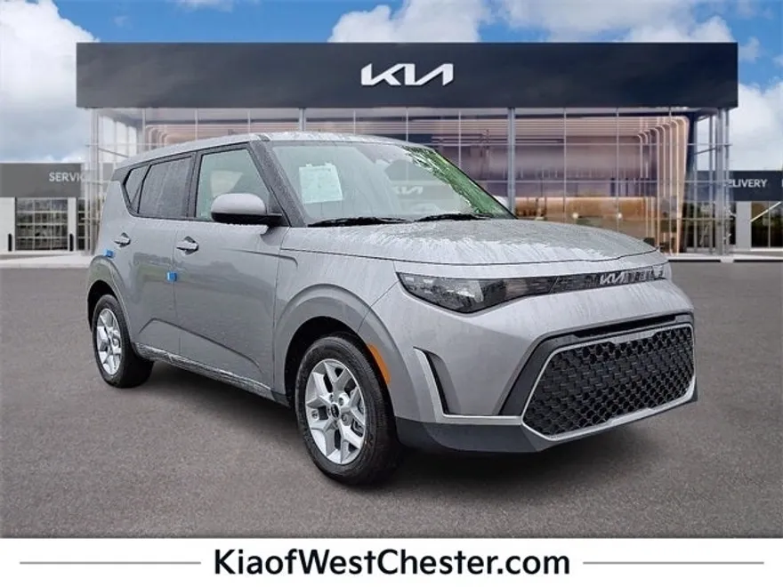 2025 Kia Soul LX photo 1