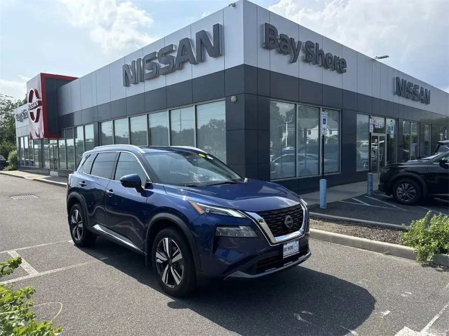 2023 Nissan Rogue SL photo 1