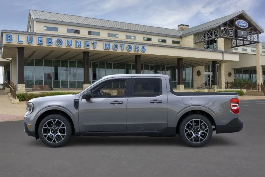 2025 Ford Maverick Lariat photo 1