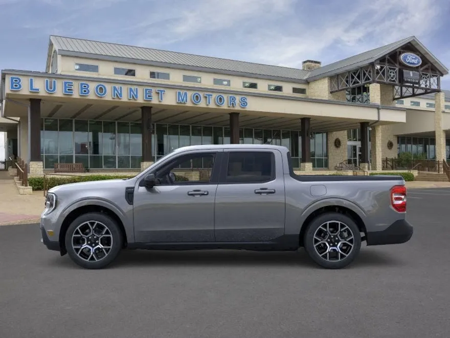 2025 Ford Maverick Lariat photo 1