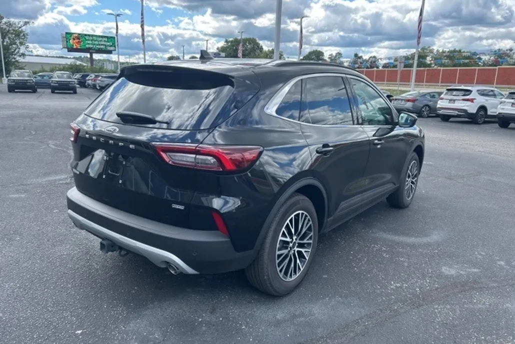 2025 Ford Escape Plug-In Hybrid photo 1
