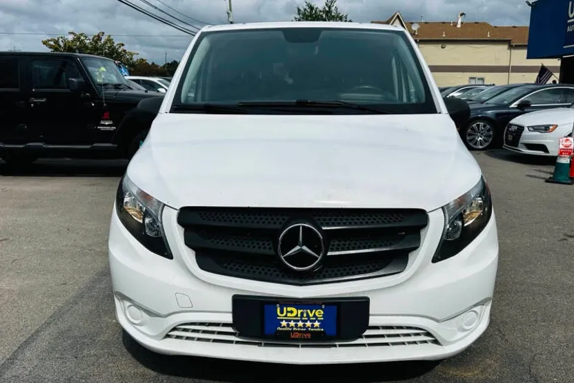 2018 Mercedes Benz Metris Passenger photo 1
