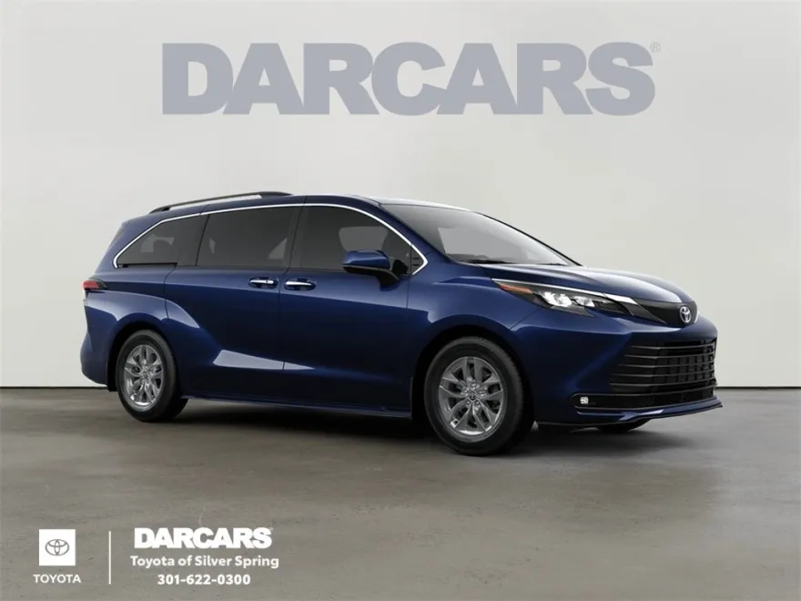 2025 Toyota Sienna XLE photo 1