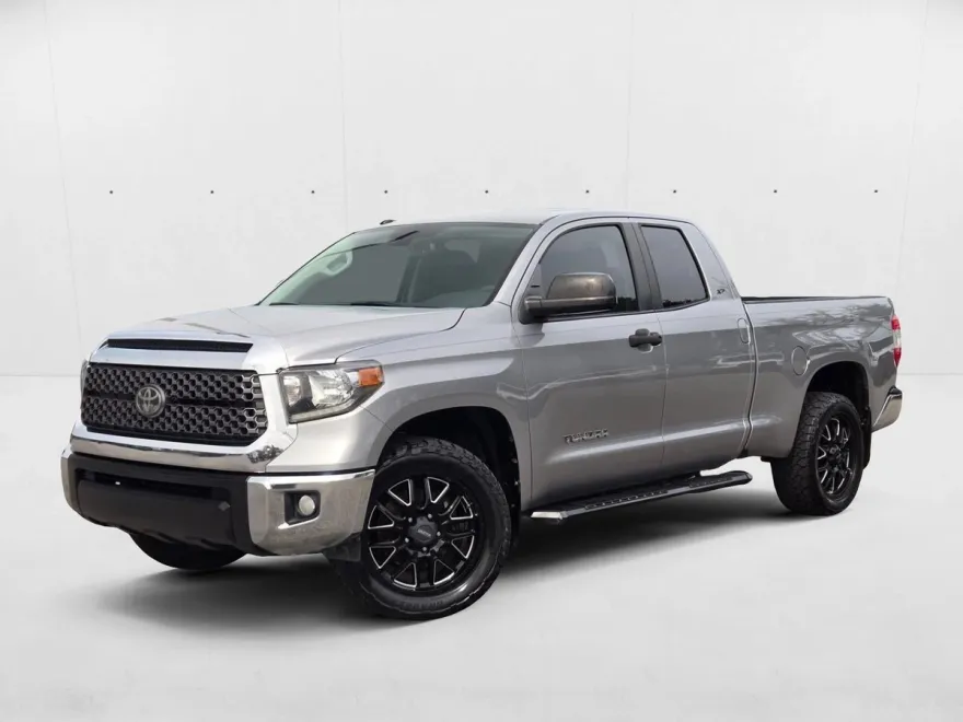 2018 Toyota Tundra SR5 photo 1