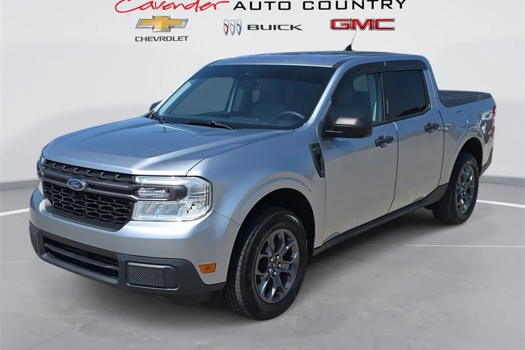 2022 Ford Maverick XLT photo 1