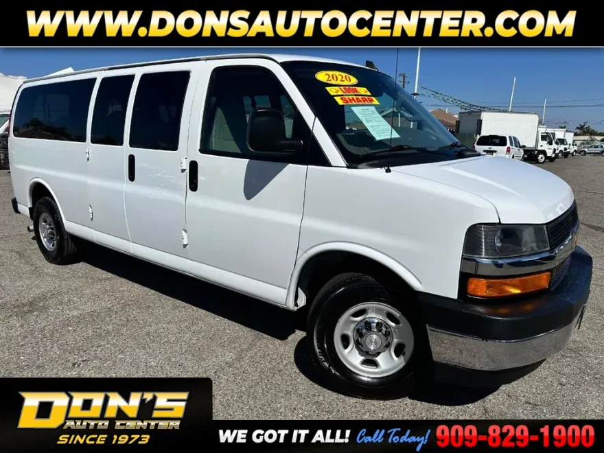 2020 Chevrolet Express 3500 LT Passenger Van photo 1