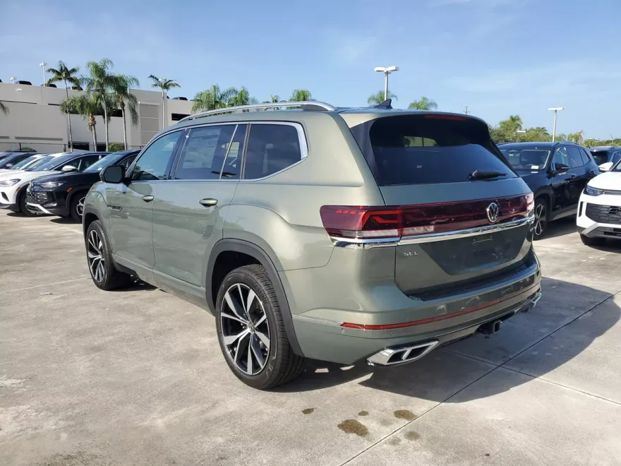 2026 Volkswagen Atlas SEL Premium R-Line photo 1
