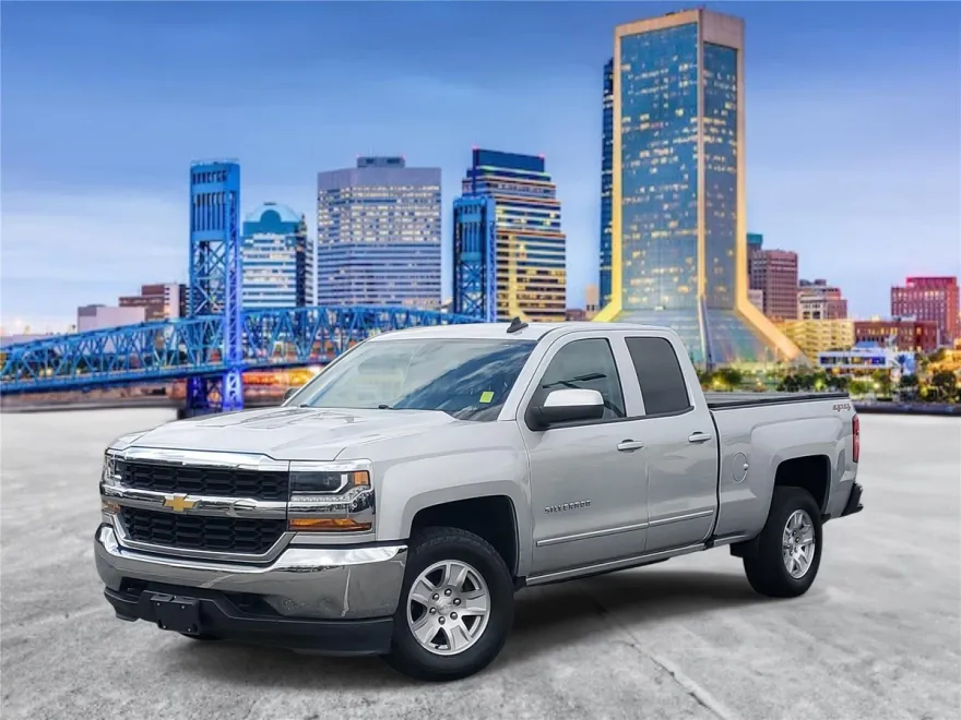 2019 Chevrolet Silverado 1500 LT photo 1