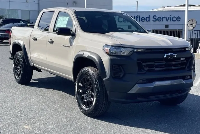 2026 Chevrolet Colorado Trail Boss photo 1