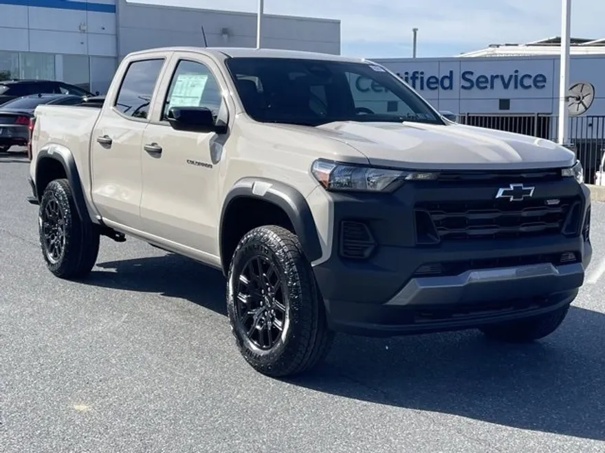 2026 Chevrolet Colorado Trail Boss photo 1