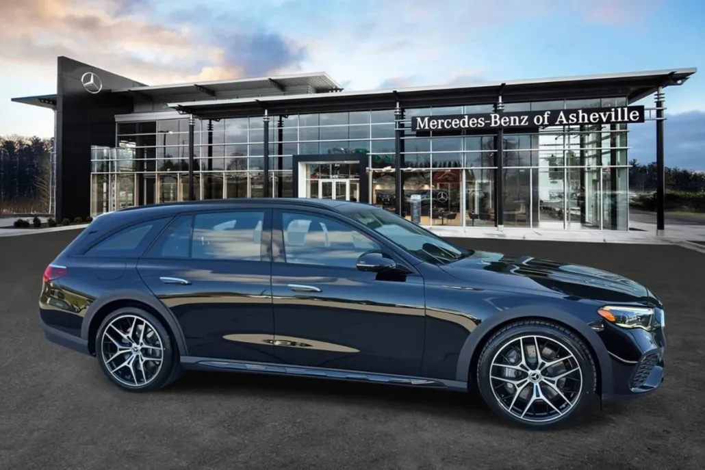 2026 Mercedes Benz E 450 4MATIC All-Terrain photo 1