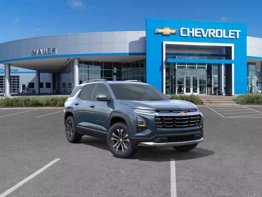 2026 Chevrolet Equinox LT photo 1