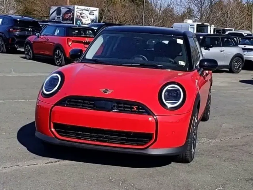 2025 Mini Cooper 4 Door Hardtop S photo 1
