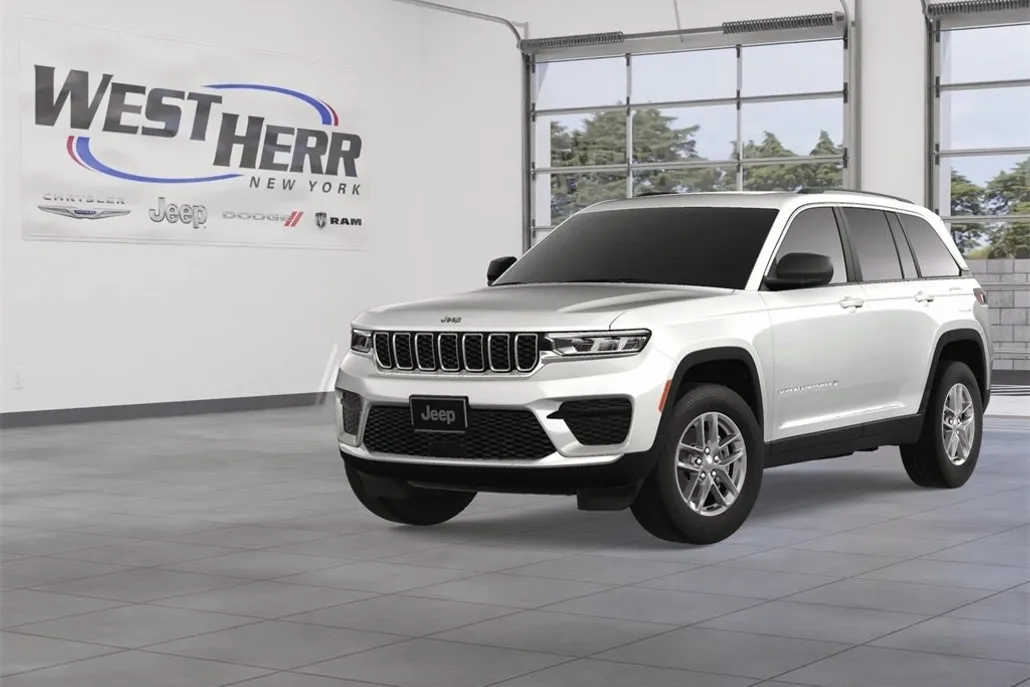 2025 Jeep Grand Cherokee Laredo photo 1