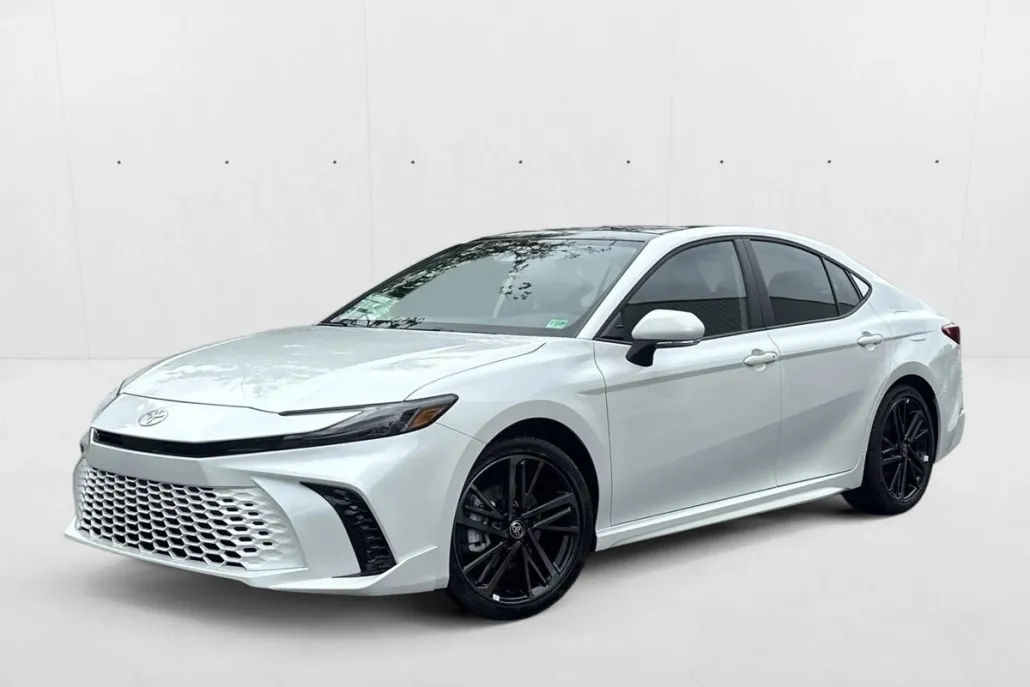 2025 Toyota Camry XSE photo 1