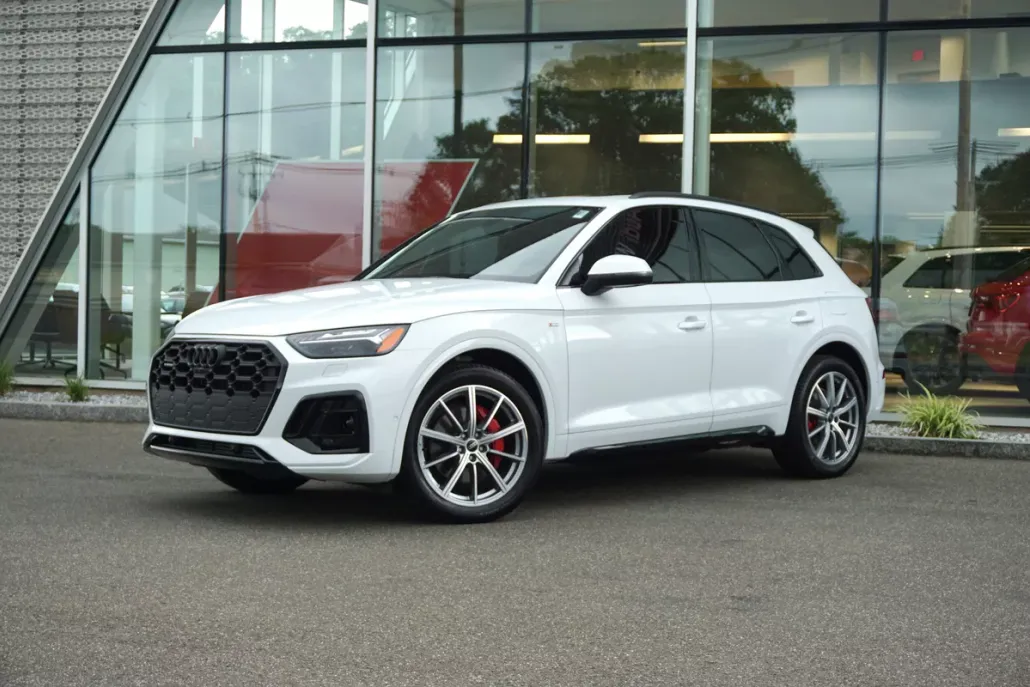 2024 Audi Q5 S line Prestige 55 TFSI Premium photo 1