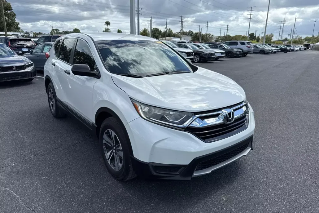 2017 Honda CR-V LX photo 1