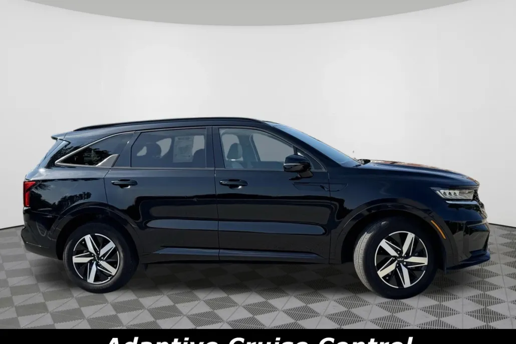 2023 Kia Sorento S photo 1