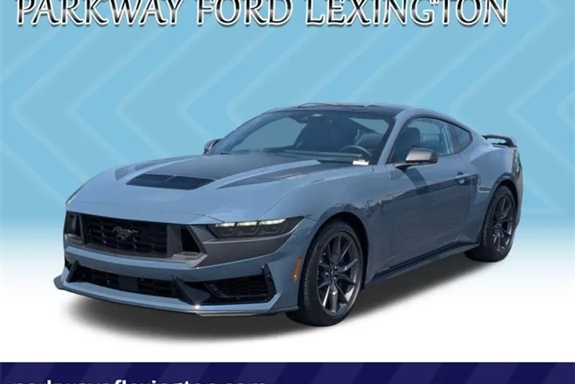 2025 Ford Mustang Dark Horse photo 1