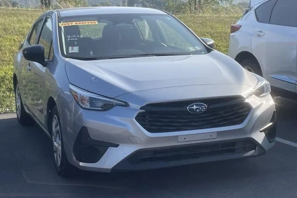 2024 Subaru Impreza Base photo 1