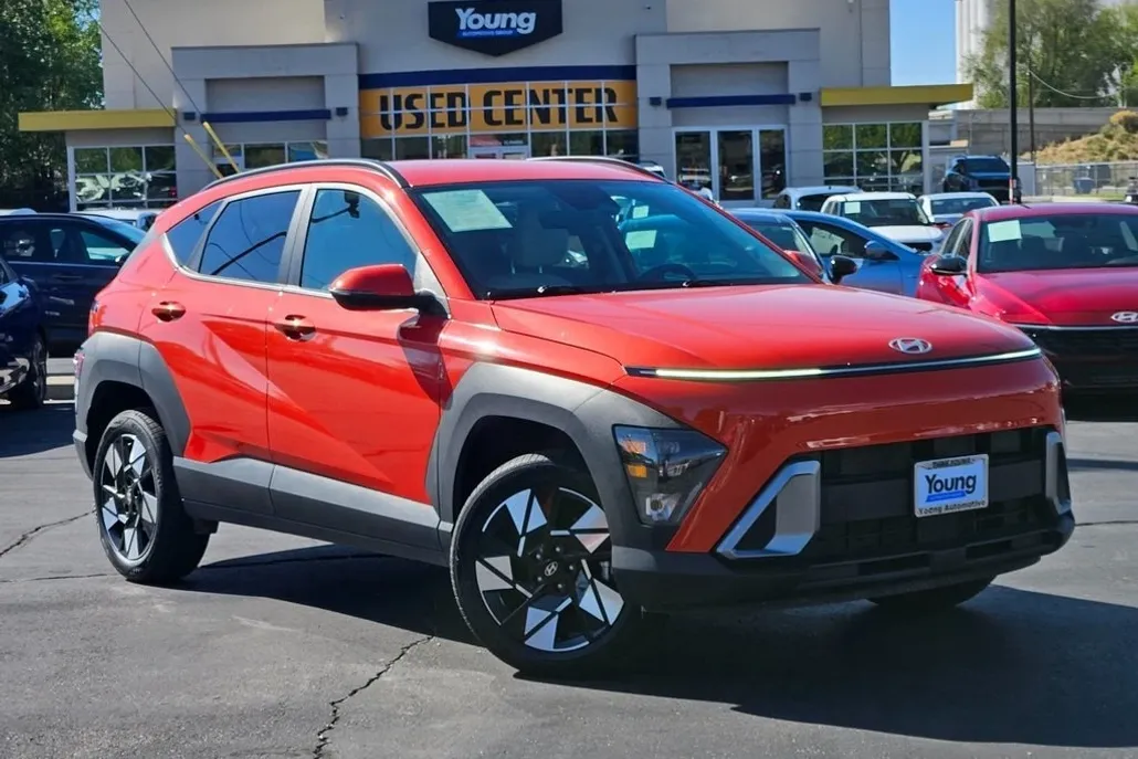 2025 Hyundai Kona SEL photo 1