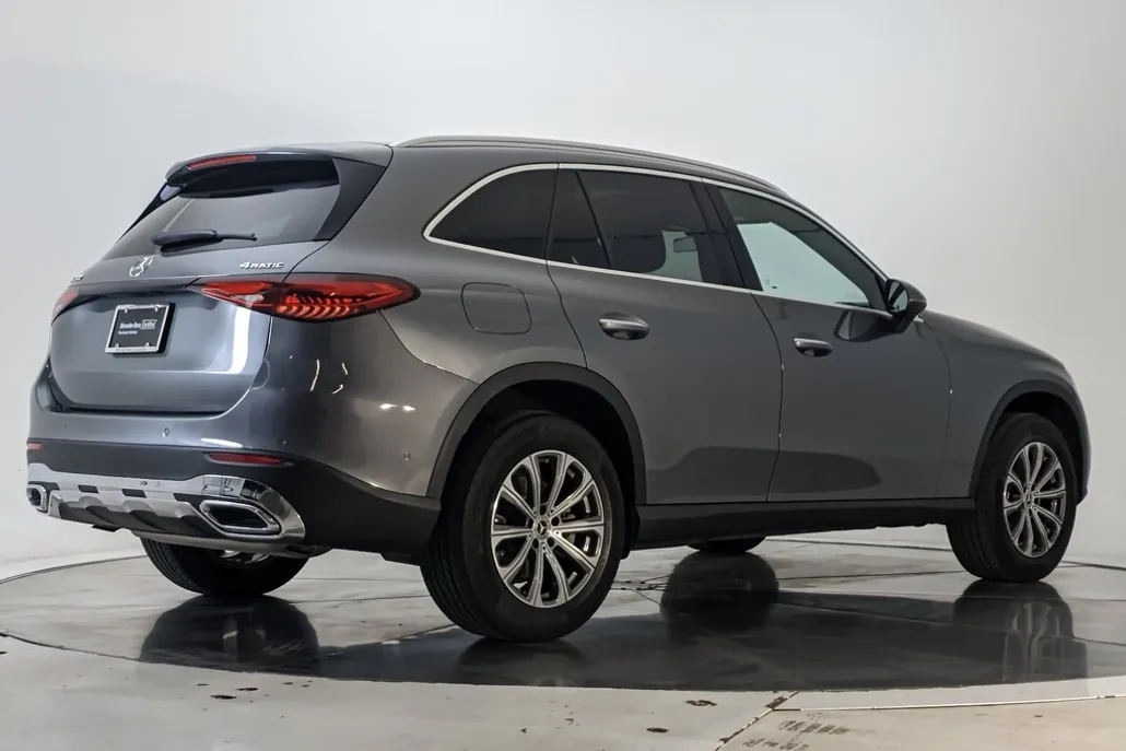 2023 Mercedes Benz GLC 300 4MATIC photo 1