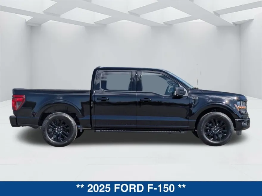 2025 Ford F-150 XLT photo 1