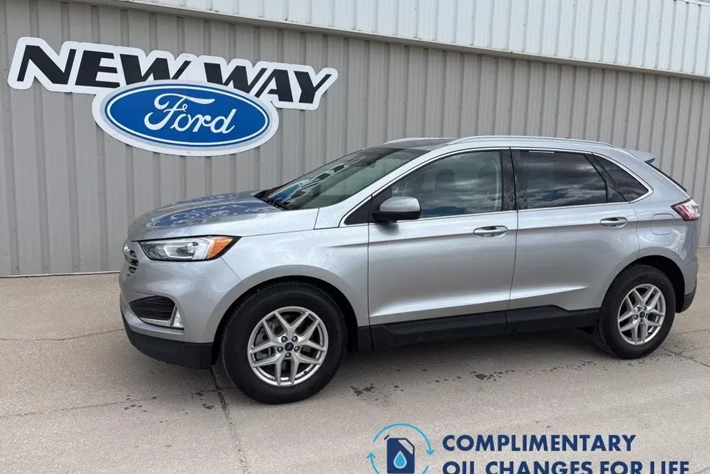 2022 Ford Edge SEL photo 1