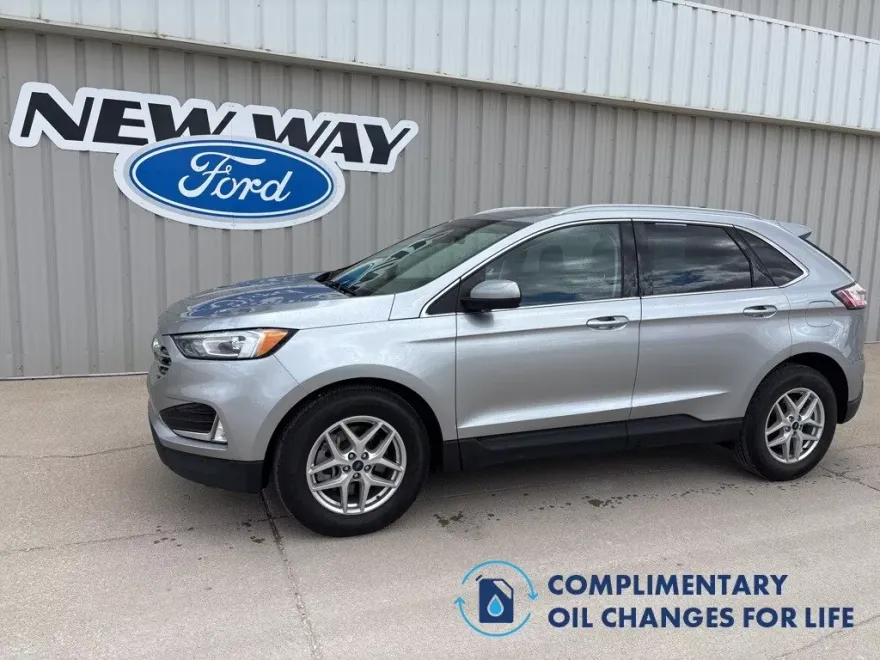 2022 Ford Edge SEL photo 1