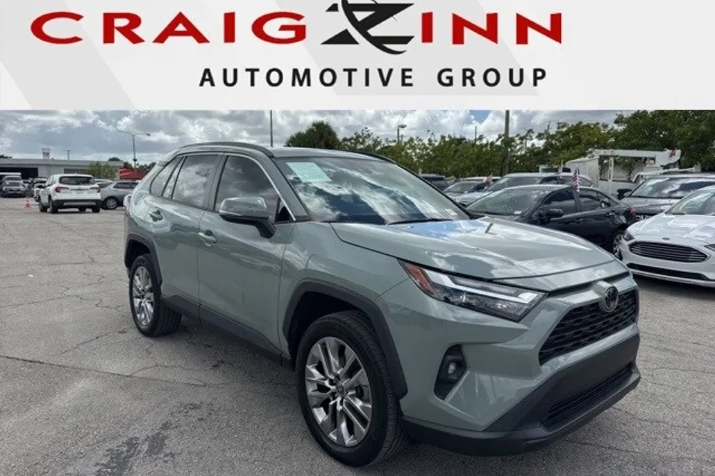 2023 Toyota RAV4 XLE Premium photo 1
