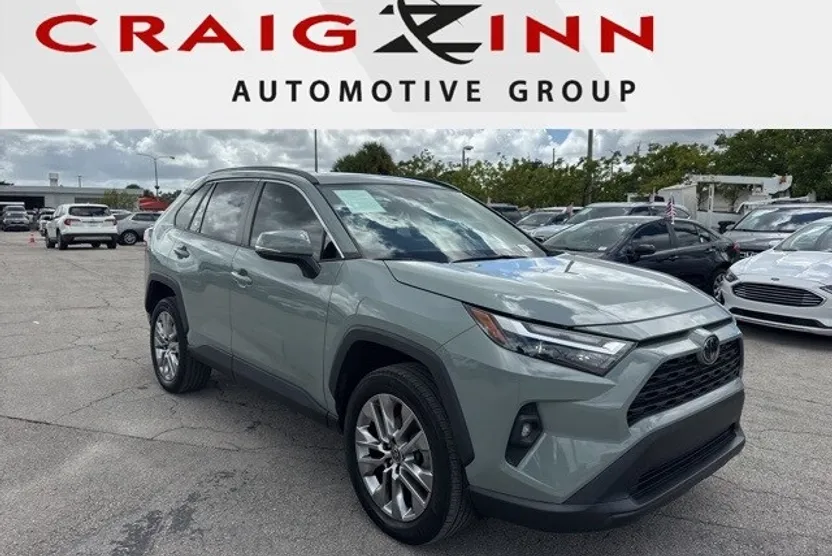 2023 Toyota RAV4 XLE Premium photo 1