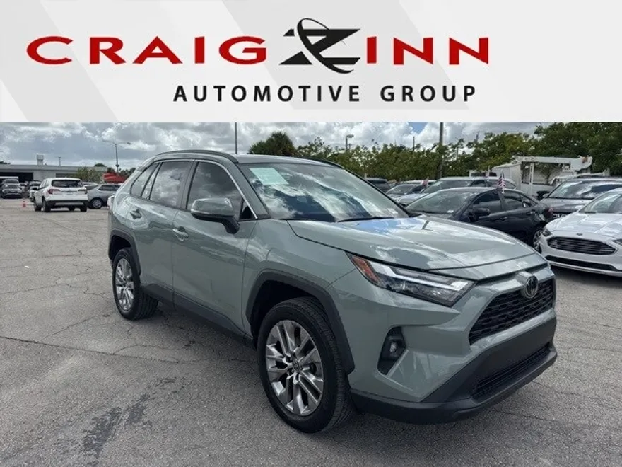 2023 Toyota RAV4 XLE Premium photo 1